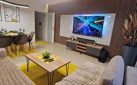 Luxury Yellow & Modern Apartment